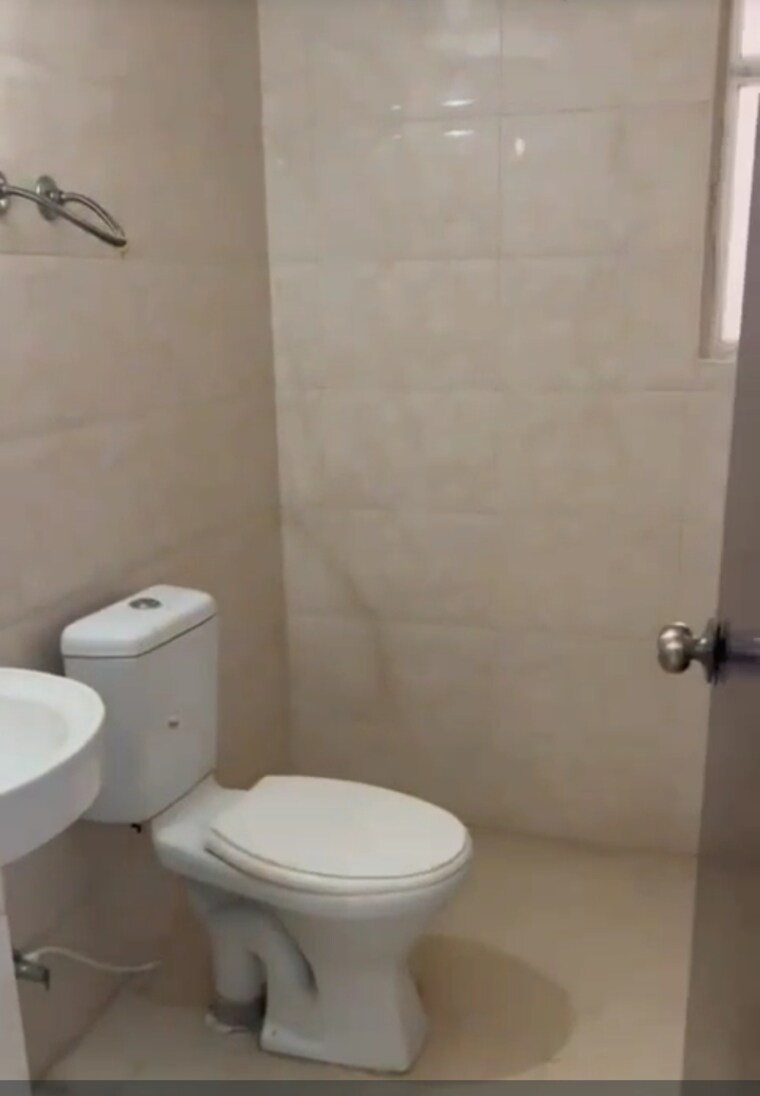 Bathroom, windsor-paradise-2 3 Bedroom 895 Sq.Ft. Apartment In Raj Nagar Extension Ghaziabad 9654378