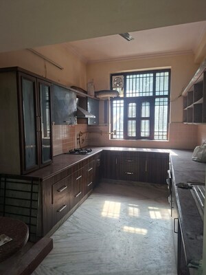 Kitchen in 3 BHK Builder Floor at Eldeco Ananda, Sector 48 – for Rent