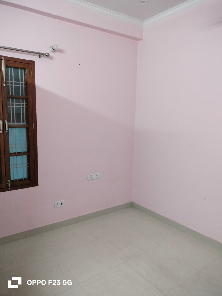 Room, gomti nagar 2 Bedroom 3200 Sq.Ft. Builder Floor In Gomti Nagar Lucknow 9654387