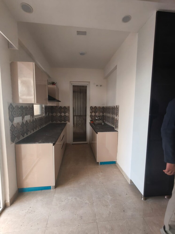 Kitchen, signature-global-park-4-and-5 3 Bedroom 1120 Sq.Ft. Builder Floor In Sohna Sector 36 Gurgaon 9654388