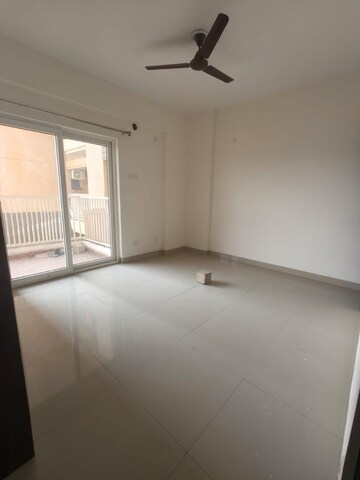 Room in 3 BHK Builder Floor at Signature Global Park 4 and 5, Sohna Sector 36 – for Rent