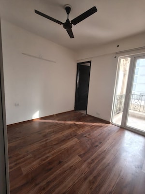 Room in 3 BHK Builder Floor at Signature Global Park 4 and 5, Sohna Sector 36 – for Rent