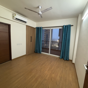 Room in 3 BHK Apartment at Godrej Meridien, Mohammad Heri Village – for Rent