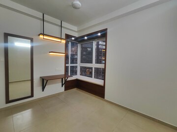 Room in 2 BHK Apartment at Bhartiya Nikoo Homes Phase 2, Thanisandra Main Road – for Rent