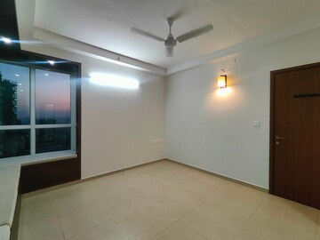 Room in 2 BHK Apartment at Bhartiya Nikoo Homes Phase 2, Thanisandra Main Road – for Rent