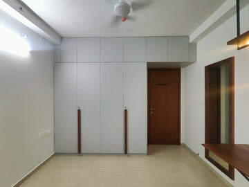 Room in 2 BHK Apartment at Bhartiya Nikoo Homes Phase 2, Thanisandra Main Road – for Rent