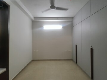 Room in 2 BHK Apartment at Bhartiya Nikoo Homes Phase 2, Thanisandra Main Road – for Rent