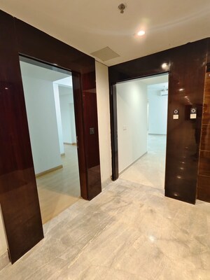 Room in 3 BHK Apartment at DLF One Midtown, Moti Nagar – for Rent