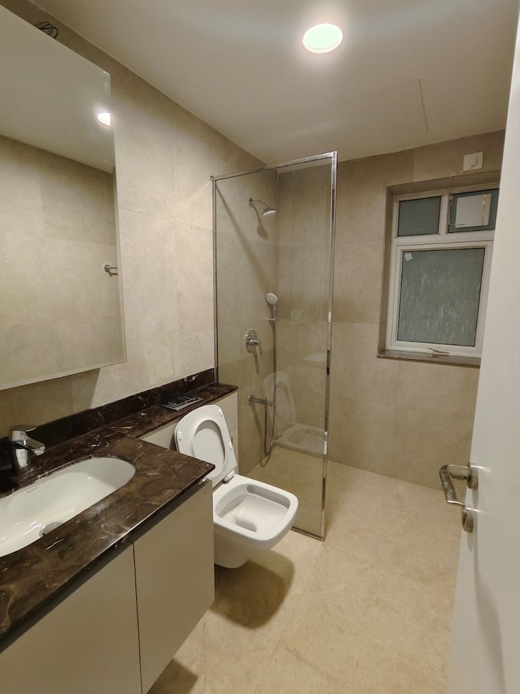 Bathroom, dlf-one-midtown 3 Bedroom 2282 Sq.Ft. Apartment In Moti Nagar Delhi 9654408