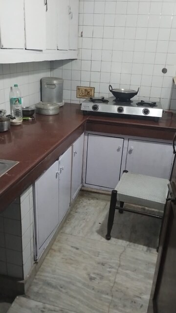 Kitchen in 2 BHK Builder Floor at Avasiya Kalyankari Sanstha, Lajpat Nagar – for Rent