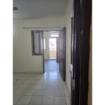 Room in 2 BHK Builder Floor at Avasiya Kalyankari Sanstha, Lajpat Nagar – for Rent