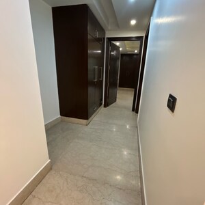 Room in 3 BHK Builder Floor at Masjid Moth – for Rent