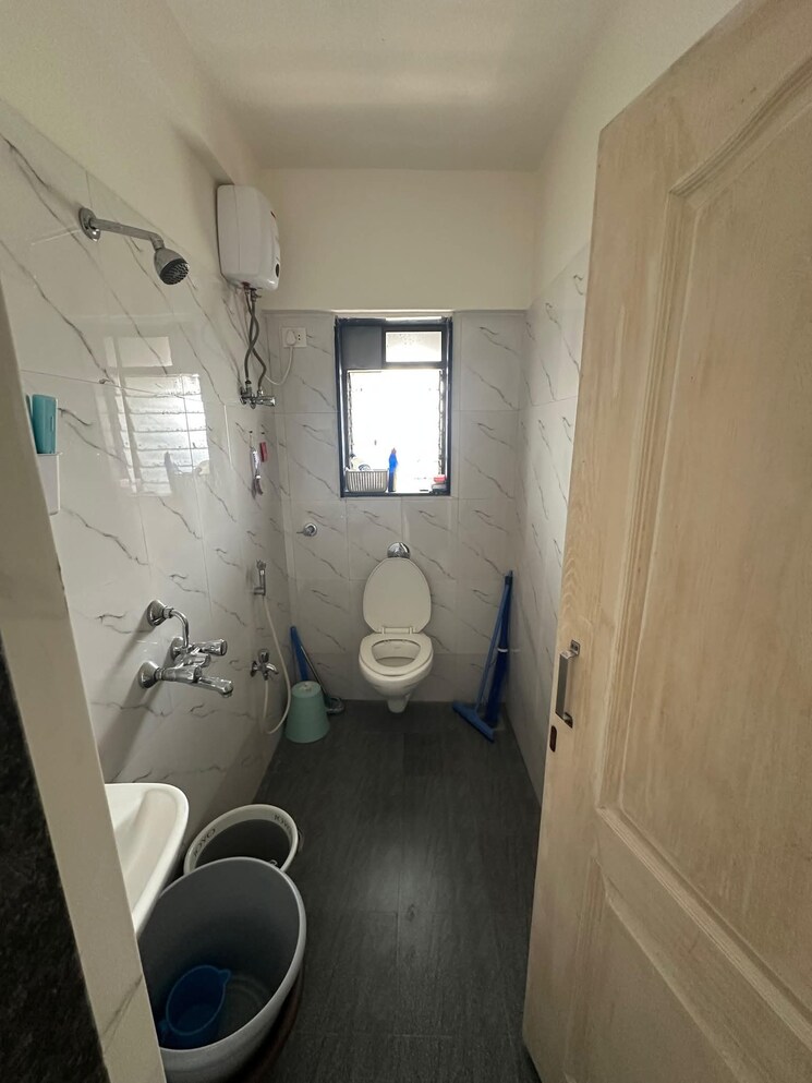 Bathroom, malad east Pg For Boys In Malad East 9654452