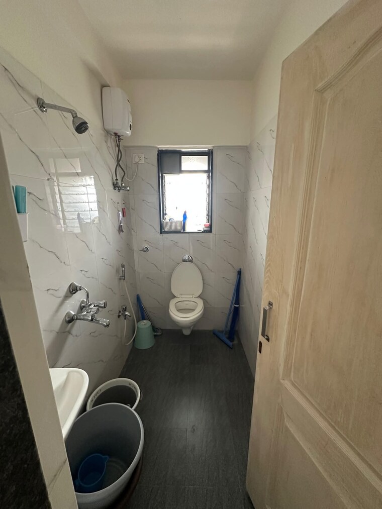Bathroom, malad east Pg For Boys In Malad East 9654452