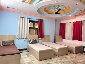 Bedroom in  Pg at Andheri East – for Rent