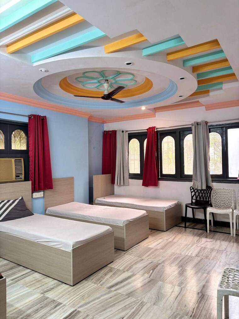 Bedroom, andheri east Pg For Boys & Girls In Andheri East 9654461