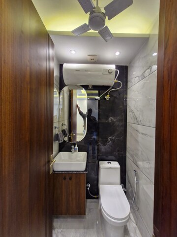 Kitchen in 1.5 BHK Apartment at ASF Towers, Udyog Vihar Phase 4 – for Rent