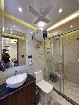 Master Bedroom in 1.5 BHK Apartment at ASF Towers, Udyog Vihar Phase 4 – for Rent