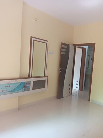Room in 1 BHK Apartment at Mohan Paradise, Kalyan West – for Rent