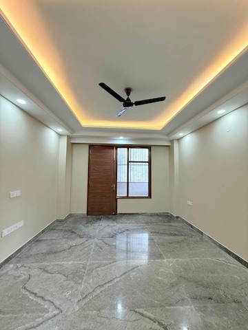 Room in 2 BHK Apartment at ASF Towers, Udyog Vihar Phase 4 – for Rent