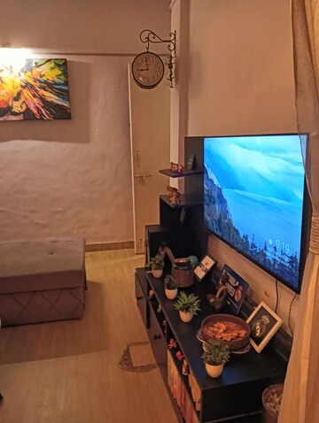 Room in  Pg at Kandivali East – for Rent