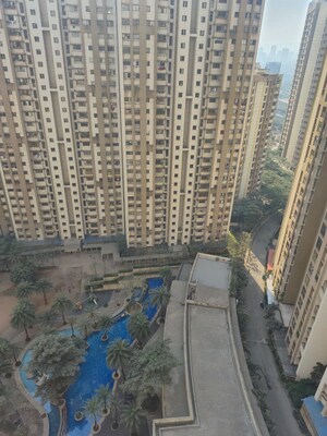 2.5 BHK Apartment For Rent in Lodha Splendora Platino, Ghodbunder Road
