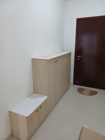 Room in 3.5 BHK Apartment at LnT Raintree Boulevard, Hebbal – for Rent