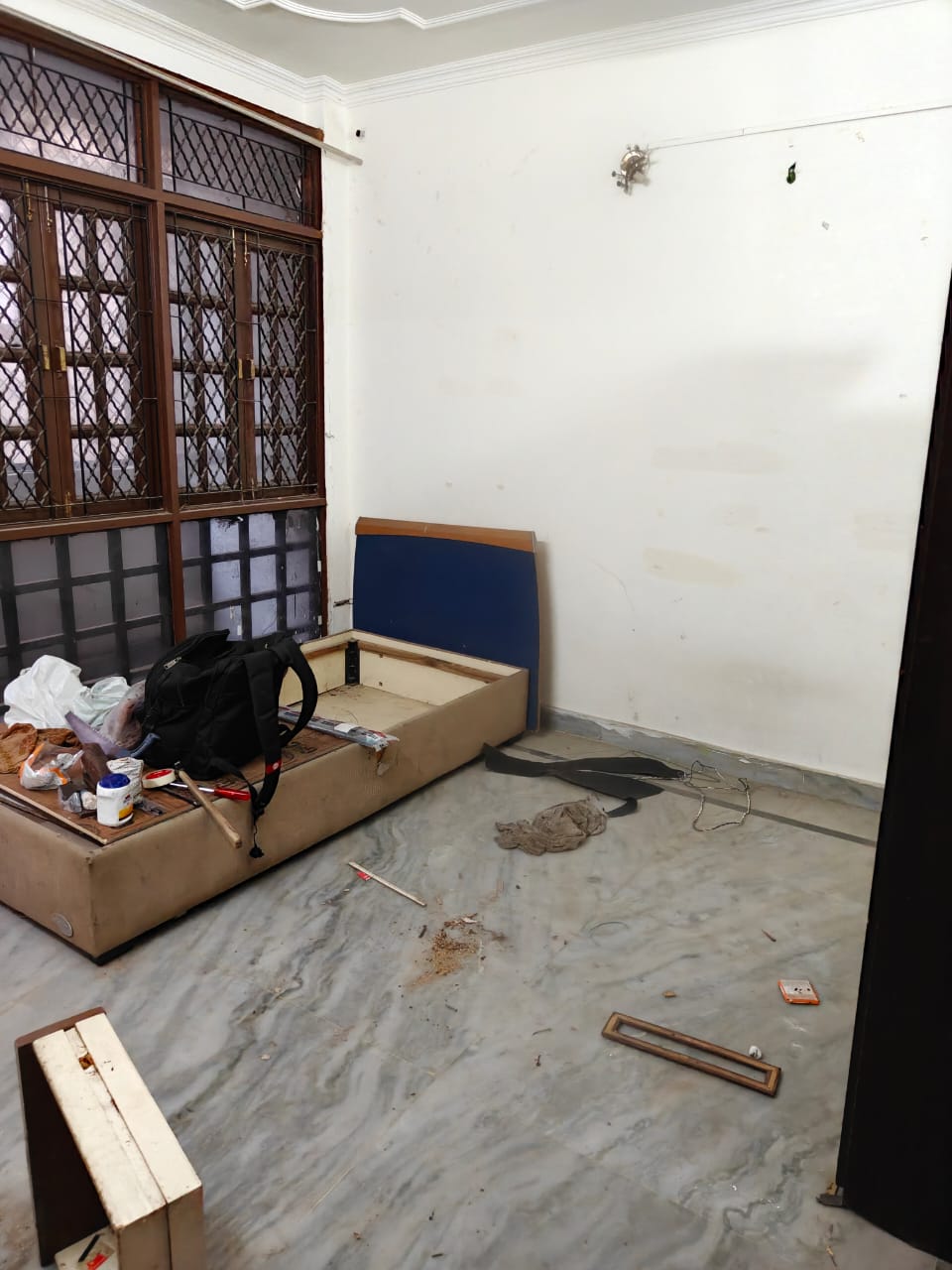 2 BHK + Extra Room Builder Floor For Rent in RWA Apartments Sector 19