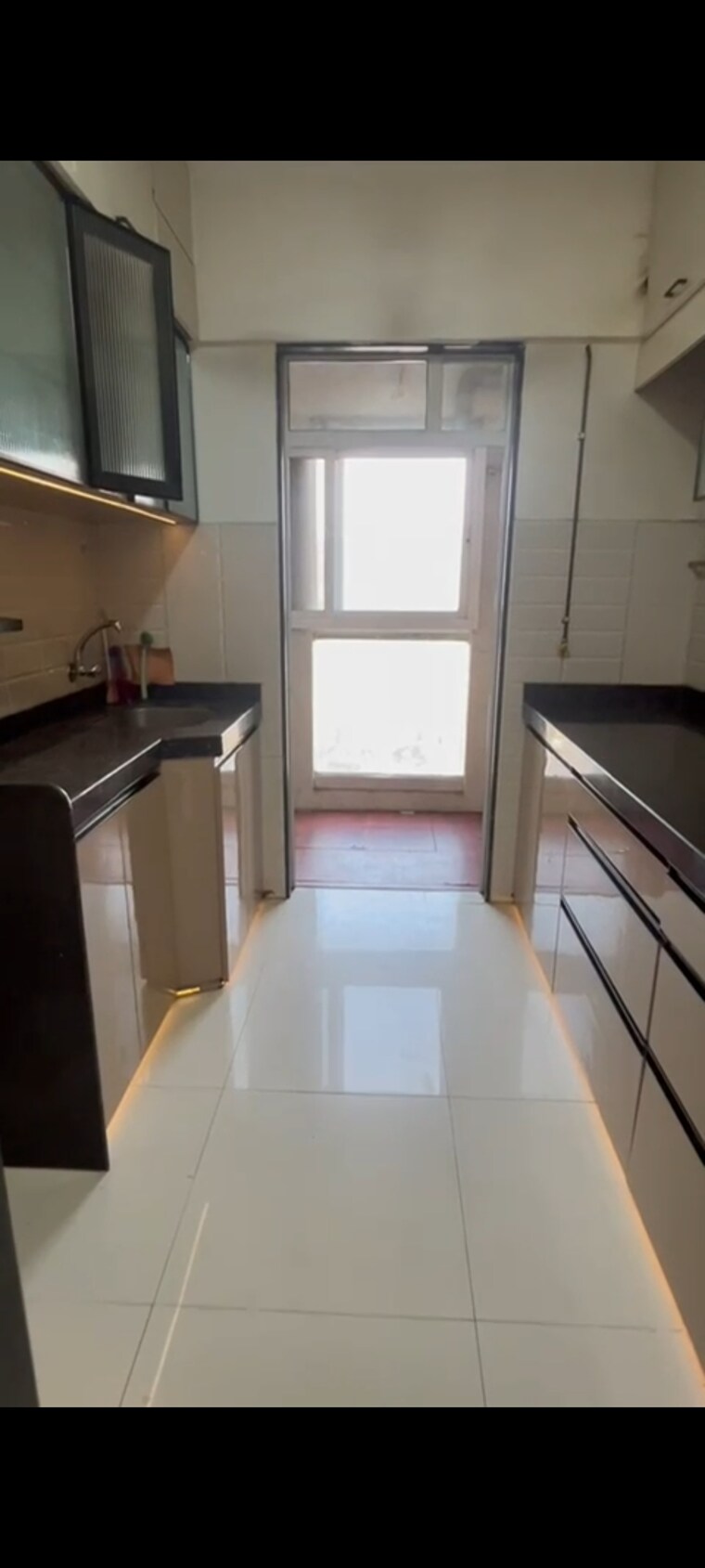 Kitchen, jp-north-euphoria 3 Bedroom 915 Sq.Ft. Apartment In Mira Road Thane 9654550