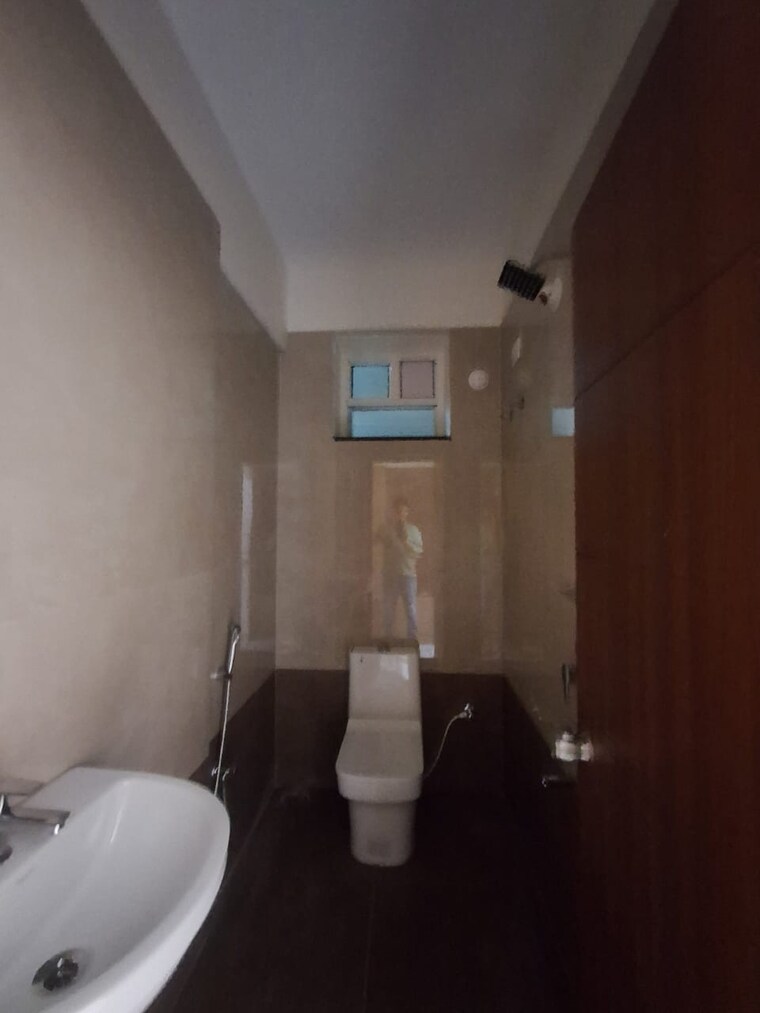 Bathroom, kondapur 3 Bedroom 2000 Sq.Ft. Apartment In Kondapur Hyderabad 9654631