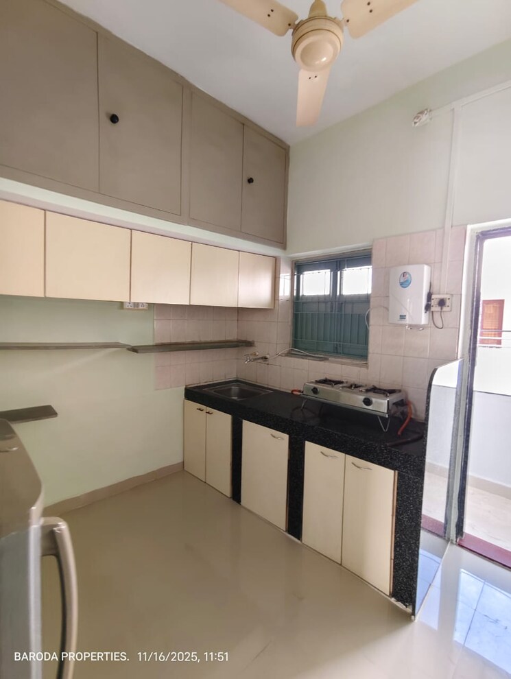Kitchen, subhanpura 2 Bedroom 904 Sq.Ft. Builder Floor In Subhanpura Vadodara 9654667