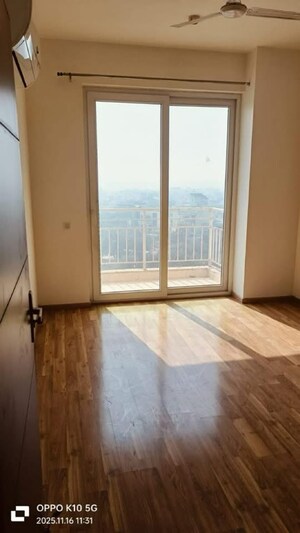 Room in 3.5 BHK Apartment at Puri Emerald Bay, Dhanwapur – for Rent