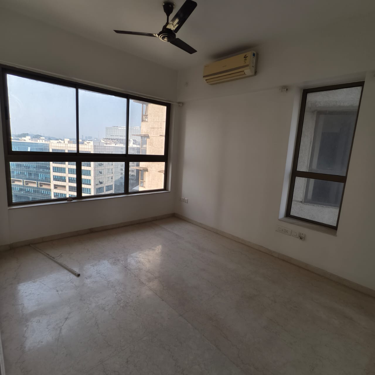 2 BHK Apartment For Rent in L&T Emerald Isle