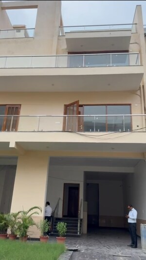 5 BHK Villa For Sale in The Hemisphere, Sector 27 Yamuna Expressway