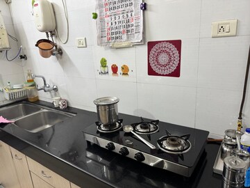 Team Area in 3 BHK Apartment at Umiya Tower, Mulund East – for Sale