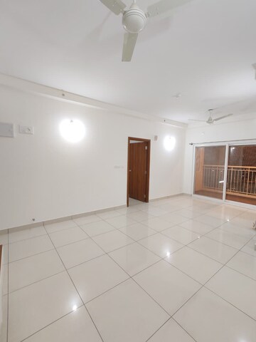 Room in 2 BHK Apartment at Prestige Finsbury Park Hyde, Bagaluru – for Rent