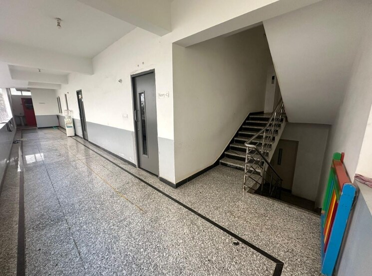 Room, raghavendra colony 6+ Bedroom 266 Sq.Yd. Independent House In Raghavendra Colony Hyderabad 9654710