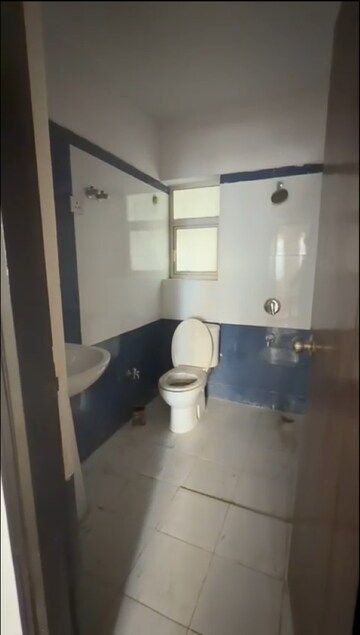 Bathroom in 2 BHK Apartment at Sahara City Homes Phase I, Hardoi By Pass Road – for Sale