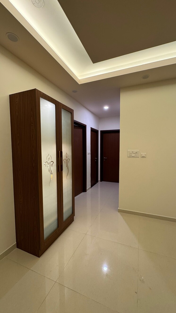 Room, l-t-raintree-boulevard 3 Bedroom 1355 Sq.Ft. Apartment In Hebbal Bangalore 9654724