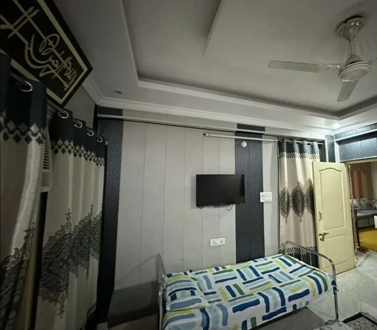 Bedroom, hazratganj 2 Bedroom 1200 Sq.Ft. Apartment In Hazratganj Lucknow 9654811