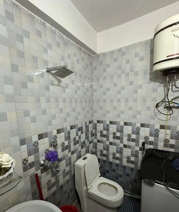 Attached Bathroom in 2 BHK Apartment at Hazratganj – for Rent