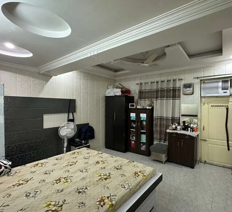 Room, hazratganj 2 Bedroom 1200 Sq.Ft. Apartment In Hazratganj Lucknow 9654811