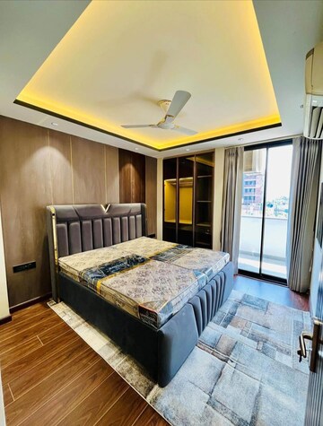 Bedroom in 1.5 BHK Apartment at DLF Building 10, Dlf Phase ii – for Rent