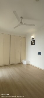 4 BHK + Study Room 300 Sq.Yd. Builder Floor in For Rent Floors Available