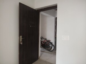 Room in 3 BHK Apartment at Nirala Estate, Tech Zone 4 Greater Noida – for Sale