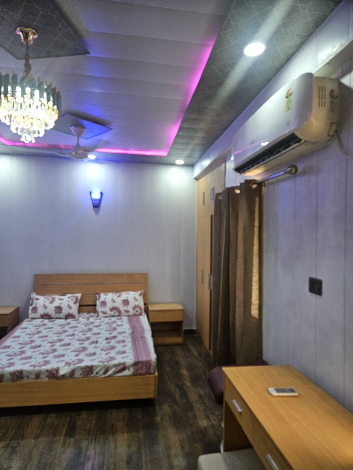 Studio  450 Sq.Ft. Apartment in Supertech Czar Villa