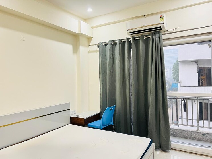 Room, sector 25 6 Bedroom 502 Sq.Yd. Villa In Sector 25 Gurgaon 9654820