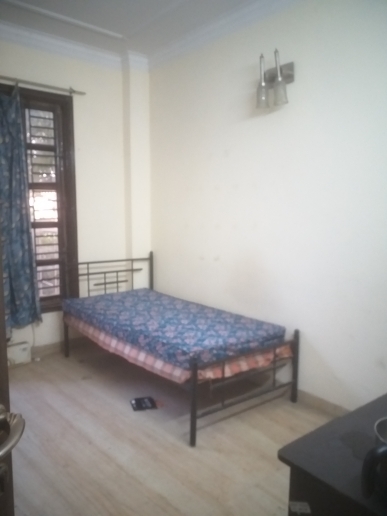 1 BHK Builder Floor For Rent in New Rajinder Nagar