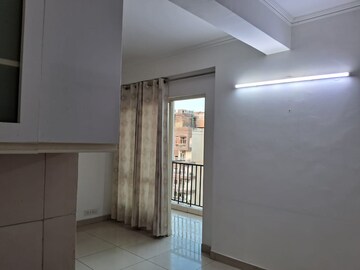 Room in 2 BHK Apartment at Panchsheel Hynish, Sector 1 Greater Noida – for Sale