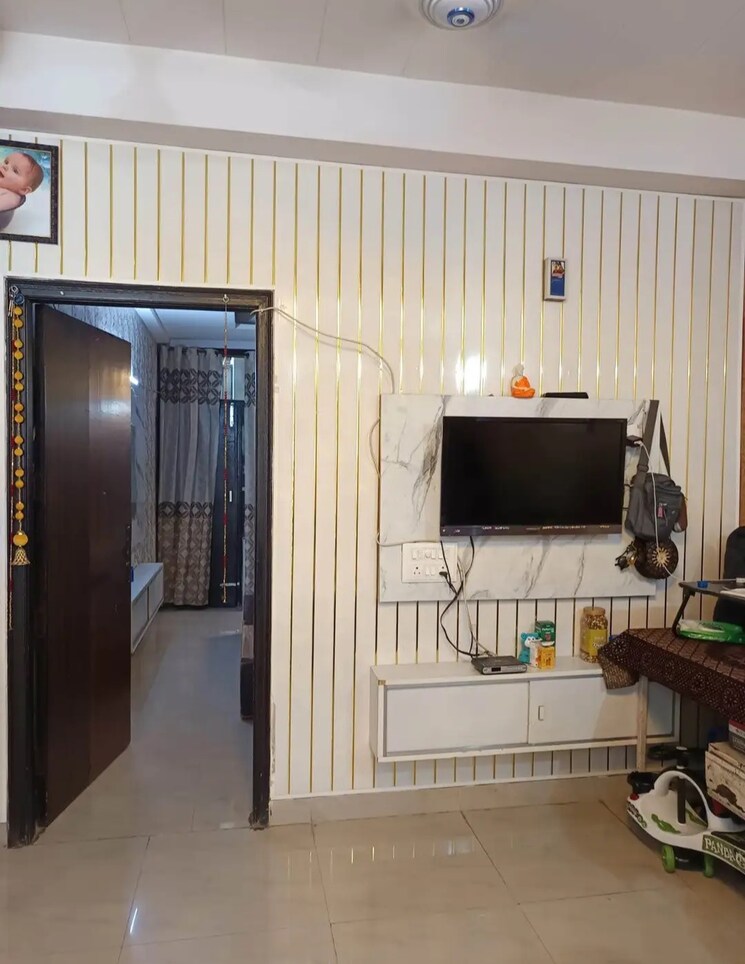 Room, dhakoli 3 Bedroom 150 Sq.Yd. Apartment In Dhakoli Zirakpur 9654843